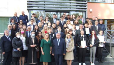 Zdjęcie dla artykułu Uczennica ze Ślęzaków laureatem konkursu wiedzy o Sejmie RP!