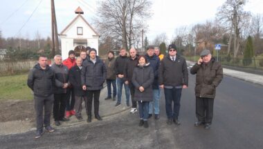 Zdjęcie dla artykułu Zakończony I etap przebudowy drogi przez zwałkę!