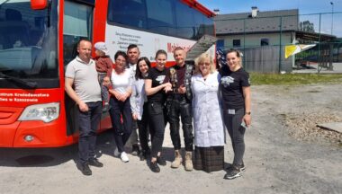 Zdjęcie dla artykułu Oddają krew by pomóc innym! Za nami VII edycja Majowej Kropli Życia!
