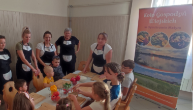 Zdjęcie dla artykułu Koło Gospodyń Wiejskich w Dymitrowie Małym z tradycją za pan brat!