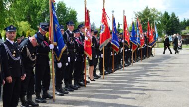 Zdjęcie dla artykułu Jubileusz 75-lecia Ochotniczej Straży Pożarnej w Durdach