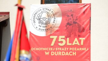Zdjęcie dla galerii Jubileusz 75-lecia Ochotniczej Straży Pożarnej w Durdach