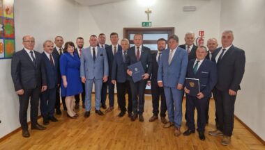 Zdjęcie dla artykułu Burmistrz i nowa Rada złożyli ślubowanie