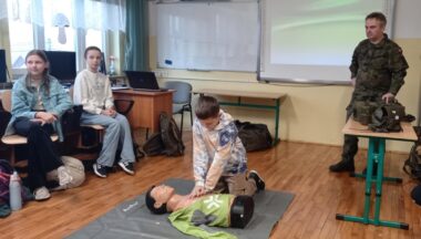 Zdjęcie dla artykułu „Edukacja z wojskiem” w szkole w Ślęzakach