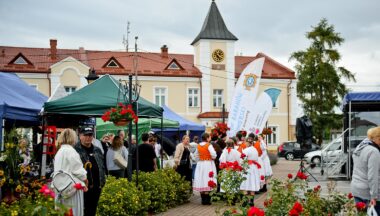 Zdjęcie dla artykułu Lasowiackie smaki i tradycje na baranowskim rynku